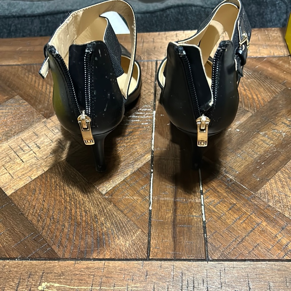 Black Liz Claiborne heels size 8